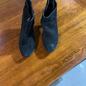 Bandolino black ankle boots
